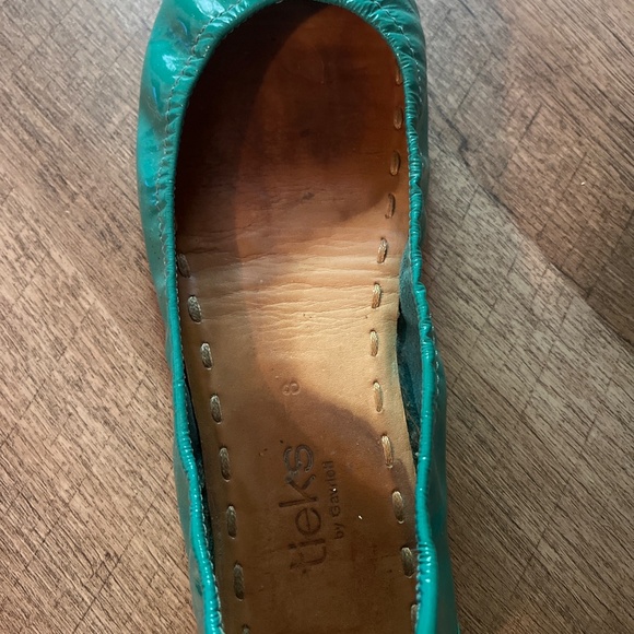 Tieks flats - Picture 2 of 3